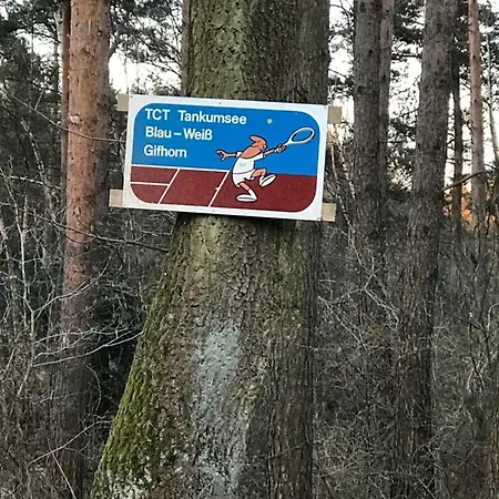 Moorhuette * Isenbuettel